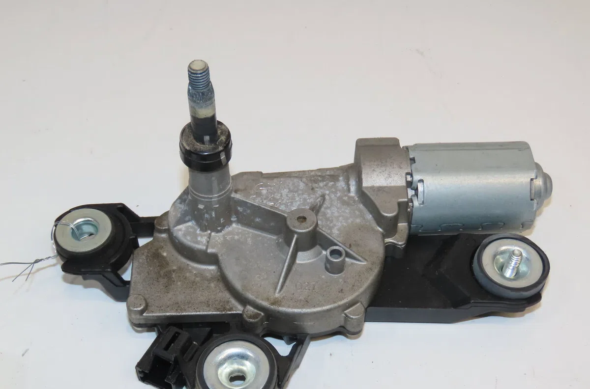 Moteur essuie-glace arrière Mazda 3 (BK) 2.0 (bkep) (2003-2009) occasion