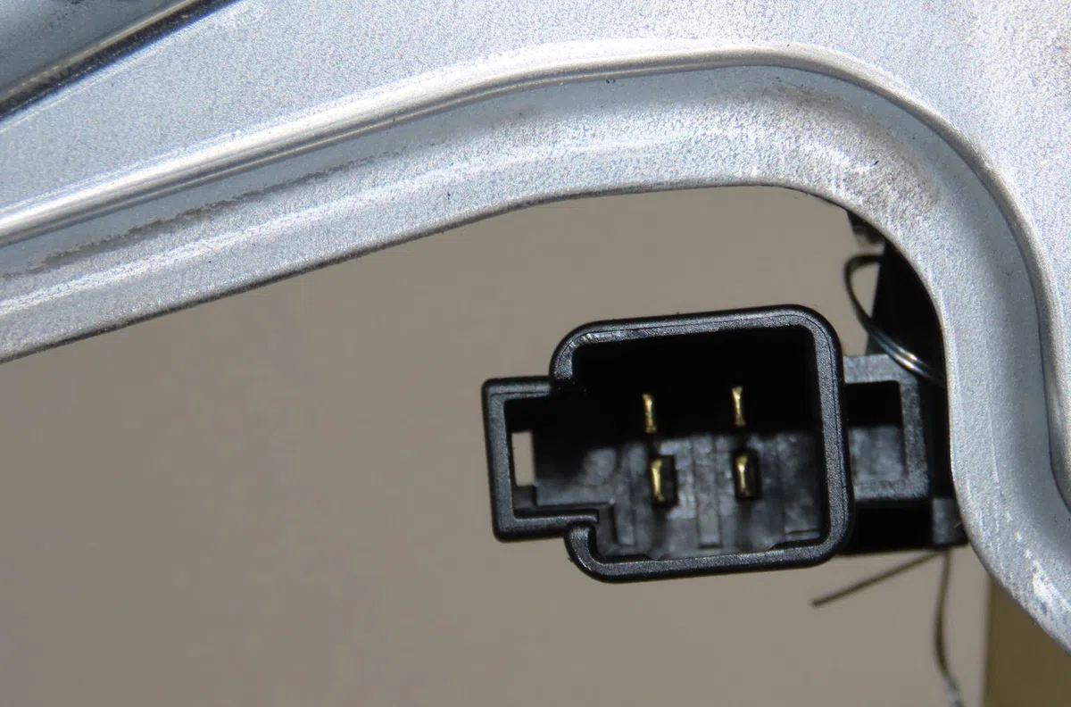 Moteur essuie-glace arrière Mazda 5 (CW) 1.6 cd (2010) 5 portes occasion