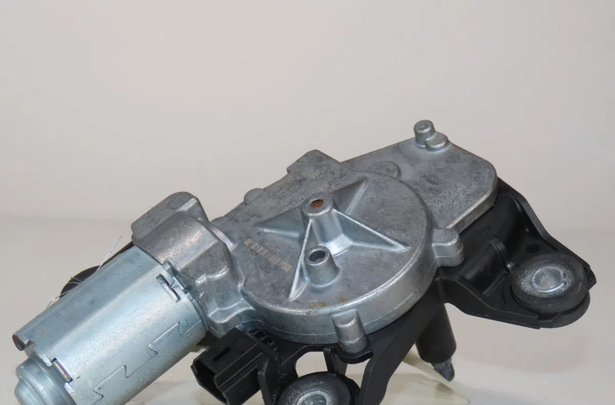 Moteur essuie-glace arrière Nissan MICRA V (K14) 1.0 (2016) occasion