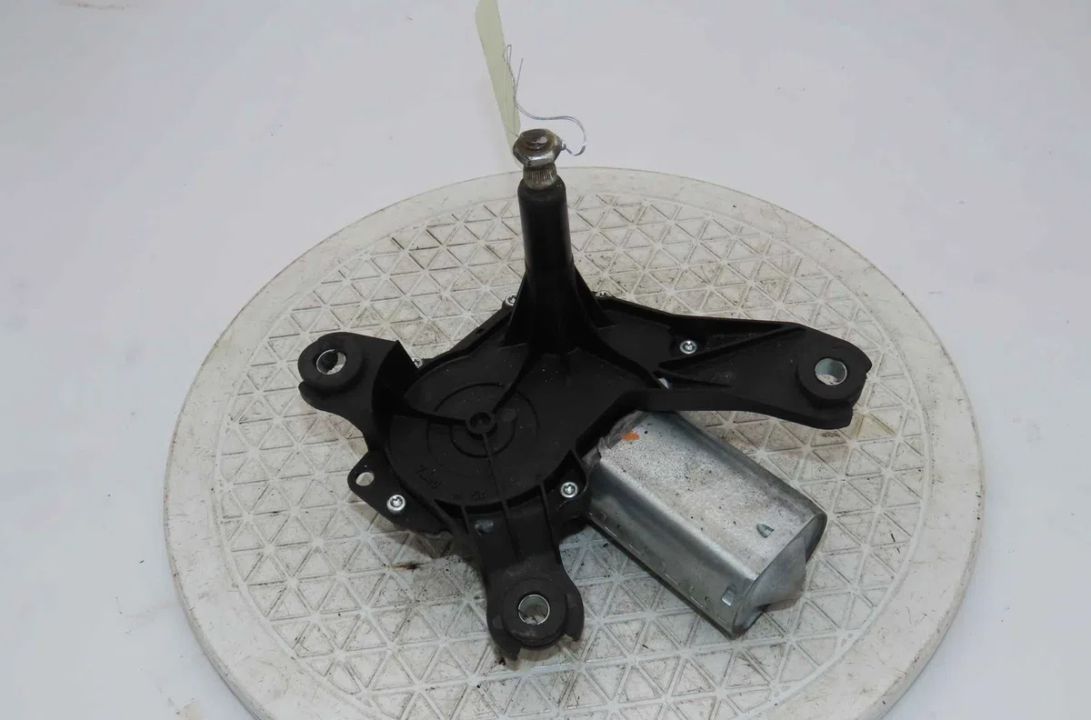 Moteur essuie-glace arrière OPEL CORSA III occasion