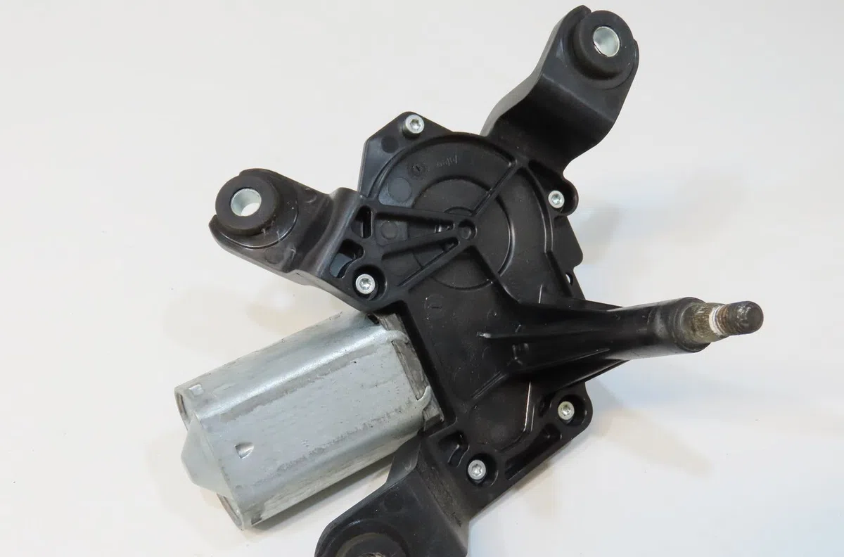 Moteur essuie-glace arrière Opel MERIVA B Monospace (S10) 1.7 cdti (75) (2010-2017) occasion