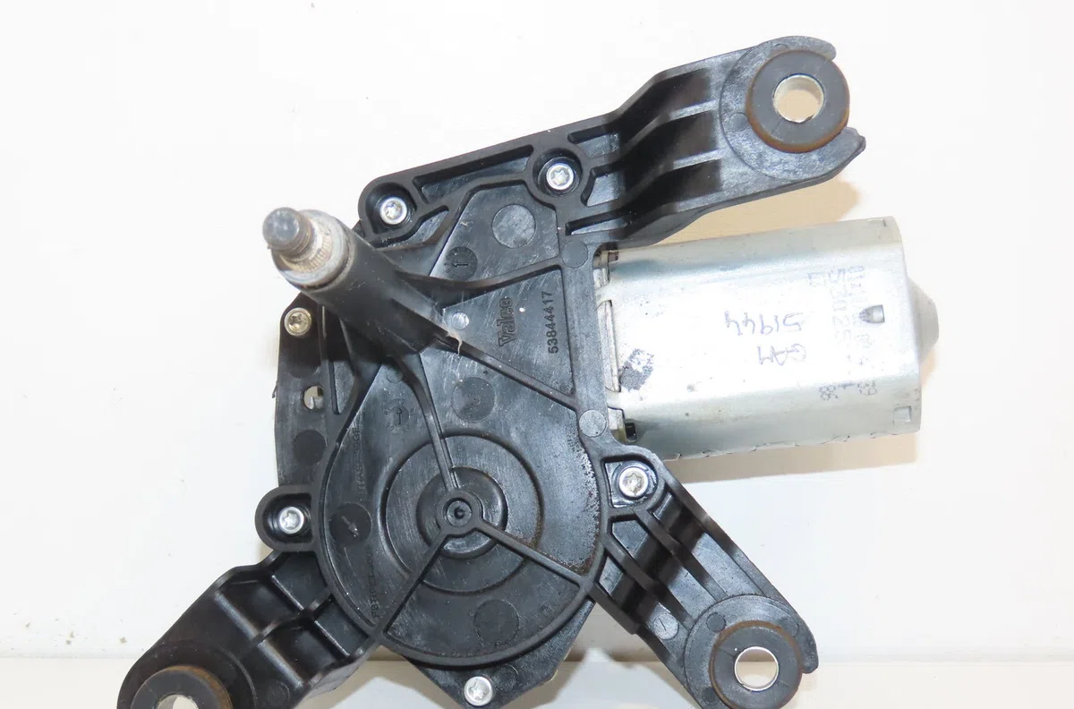 Moteur essuie-glace arrière Opel ZAFIRA - ZAFIRA FAMILY B (A05) 1.7 cdti (m75) (2008-2015) 5 portes occasion