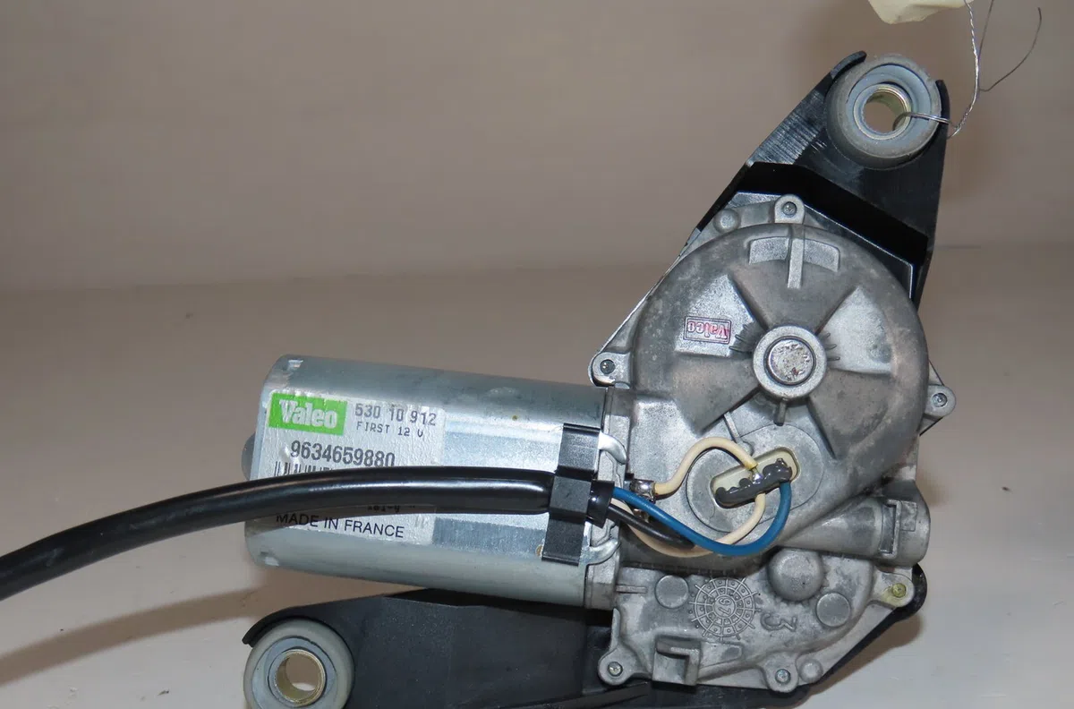 Moteur essuie-glace arrière Peugeot 106 II (1A_, 1C_) 1.4 i (1996-2004) occasion