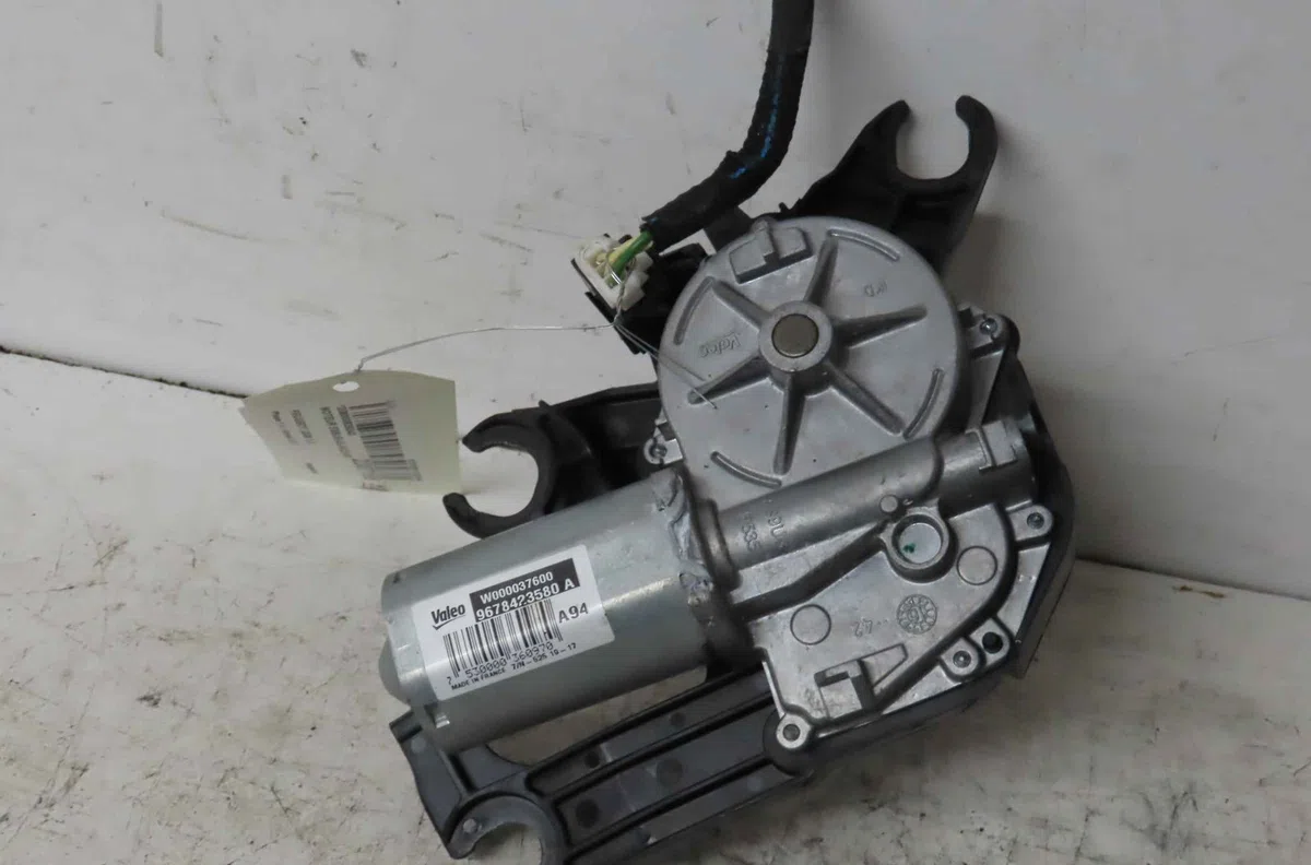 Moteur essuie-glace arrière PEUGEOT 2008 occasion