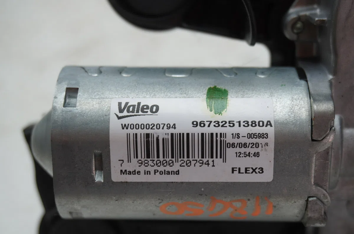 Moteur essuie-glace arrière Peugeot 208 I (CA_, CC_) 1.6 bluehdi 100 (2015) 5 portes occasion