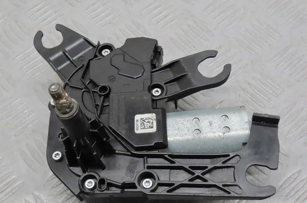 Moteur essuie-glace arrière Peugeot 208 I (CA_, CC_) 1.6 hdi (2012) 5 portes occasion