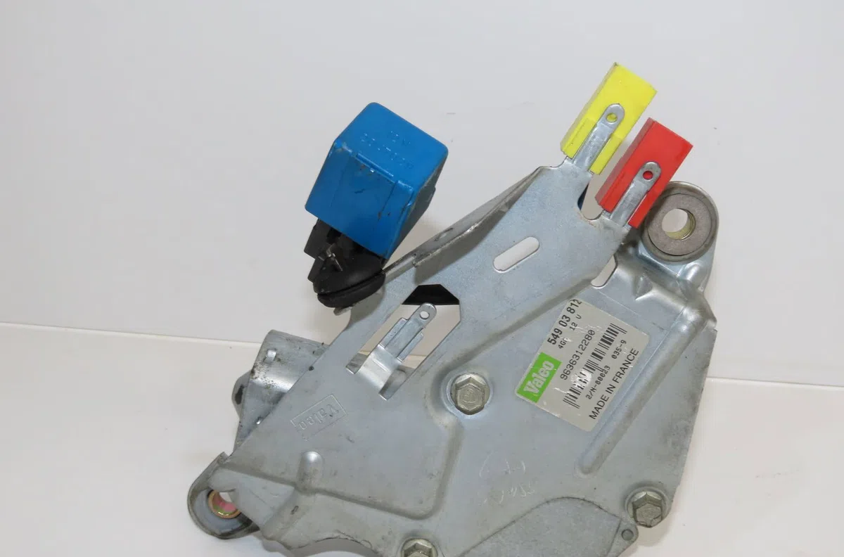 Moteur essuie-glace arrière Peugeot 306 3-5 portes (7A, 7C, N3, N5) 1.9 d (1994-2001) occasion