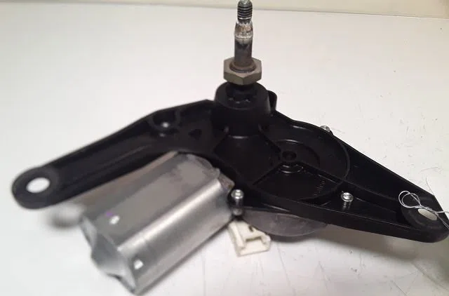 Moteur essuie-glace arrière Renault CLIO II (BB_, CB_) 1.2 16v (bb05, bb0w, bb11, bb27, bb2t, bb2u, bb2v, cb05,... (2001