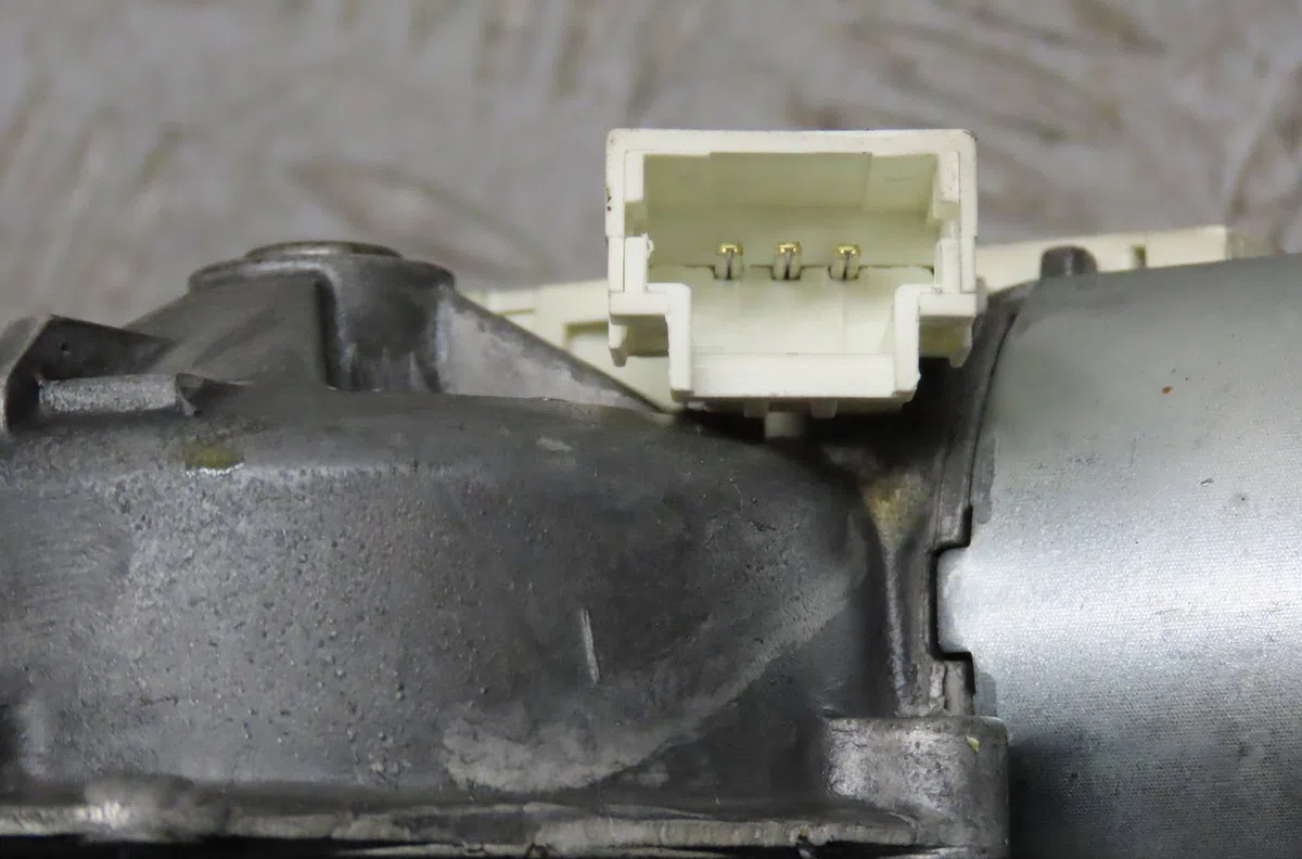 Moteur essuie-glace arrière Renault CLIO II (BB_, CB_) 1.4 16v (b-cb0p, bb13) (2000-2008) 5 portes occasion