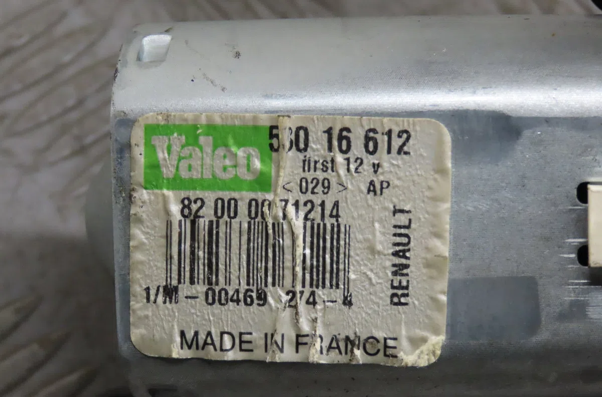 Moteur essuie-glace arrière Renault CLIO II (BB_, CB_) 1.4 16v (b-cb0p, bb13) (2000-2008) 5 portes occasion