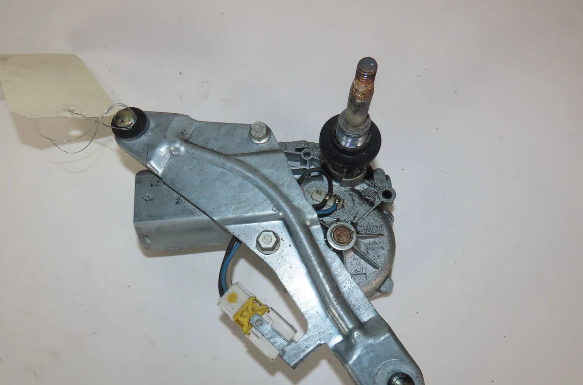 Moteur essuie-glace arrière Renault CLIO II (BB_, CB_) 1.6 16v (bb01, bb0h, bb0t, bb14, bb1d, bb1r, bb2kl, bb3g... (1998