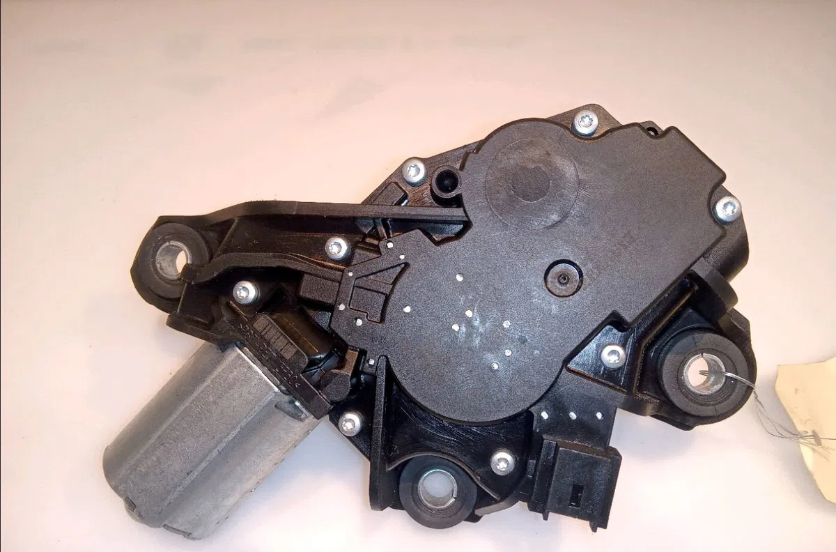 Moteur essuie-glace arrière Renault KANGOO - GRAND KANGOO II (KW0-1_) 1.5 dci 90 (kw05, kw08, kw0g, kw11) (2008) occasio