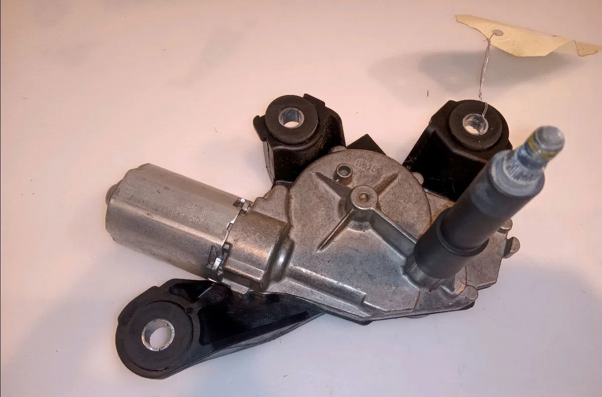 Moteur essuie-glace arrière Renault KANGOO - GRAND KANGOO II (KW0-1_) 1.5 dci 90 (kw05, kw08, kw0g, kw11) (2008) occasio