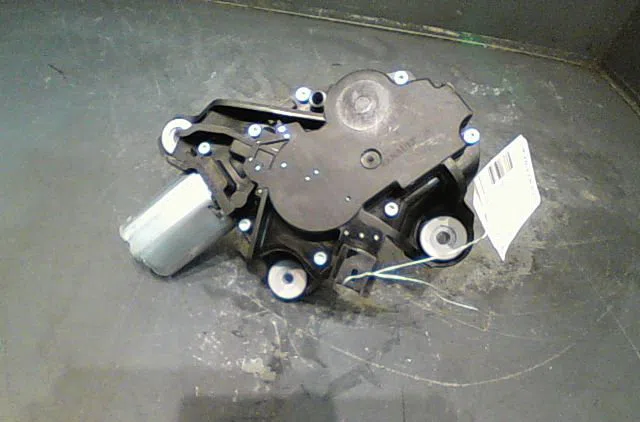 Moteur essuie-glace arrière Renault LAGUNA III (BT0-1) 2.0 dci gt (bt11, bt1e, bt1n) (2008-2015) occasion