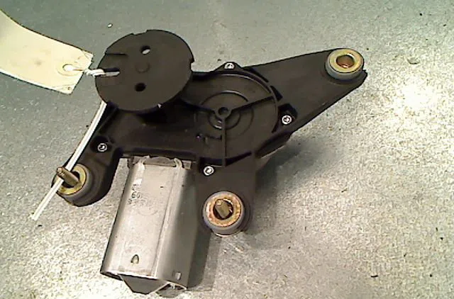 Moteur essuie-glace arrière RENAULT MEGANE II Phase 1 09-2003--12-2005 occasion