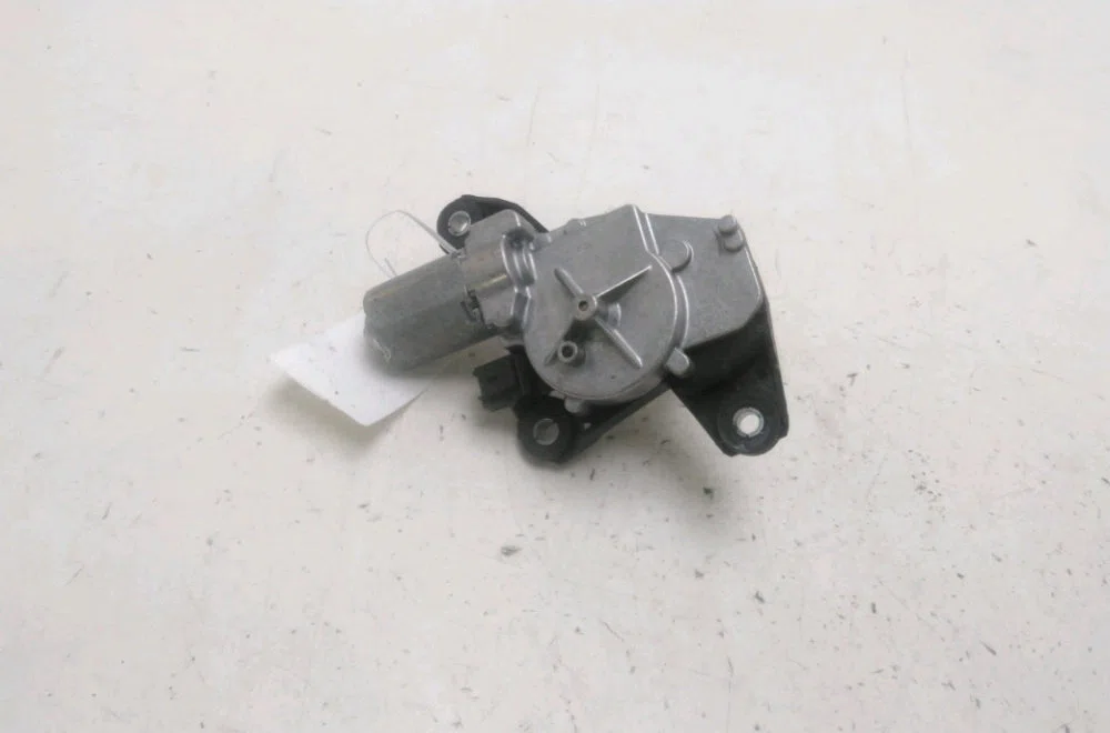 Moteur essuie-glace arrière Renault TWINGO III (BCM_, BCA_) 1.0 sce 70 (2014) 5 portes occasion