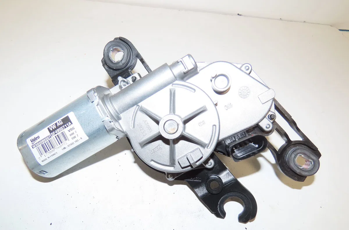 Moteur essuie-glace arrière Seat LEON ST (5F8) 1.0 tsi (2015-2020) occasion