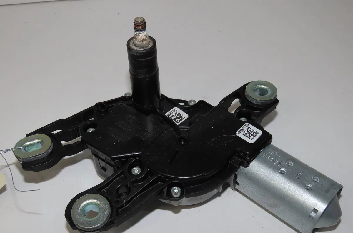 Moteur essuie-glace arrière Skoda FABIA III (NJ3) 1.2 tsi (2014-2021) occasion