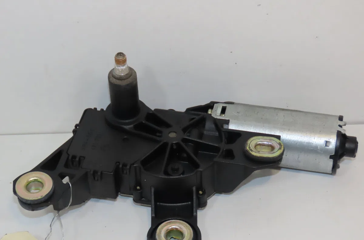 Moteur essuie-glace arrière Skoda OCTAVIA I Combi (1U5) 1.9 tdi (1998-2010) occasion