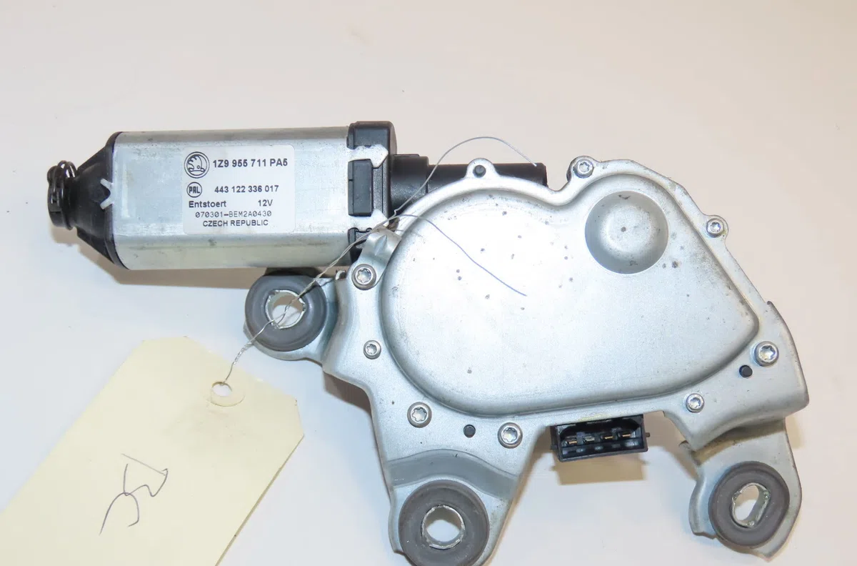 Moteur essuie-glace arrière Skoda OCTAVIA II Combi (1Z5) 1.9 tdi (2004-2010) occasion