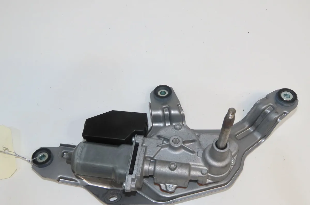 Moteur essuie-glace arrière Toyota COROLLA 3-5 portes (_E21_) 1.8 hybrid (zwe211) (2018) 5 portes occasion