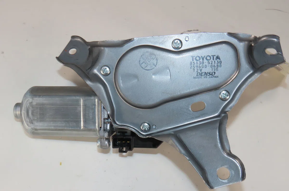 Moteur essuie-glace arrière Toyota YARIS (_P9_) 1.0 vvt-i (ksp90_) (2005-2011) 5 portes occasion