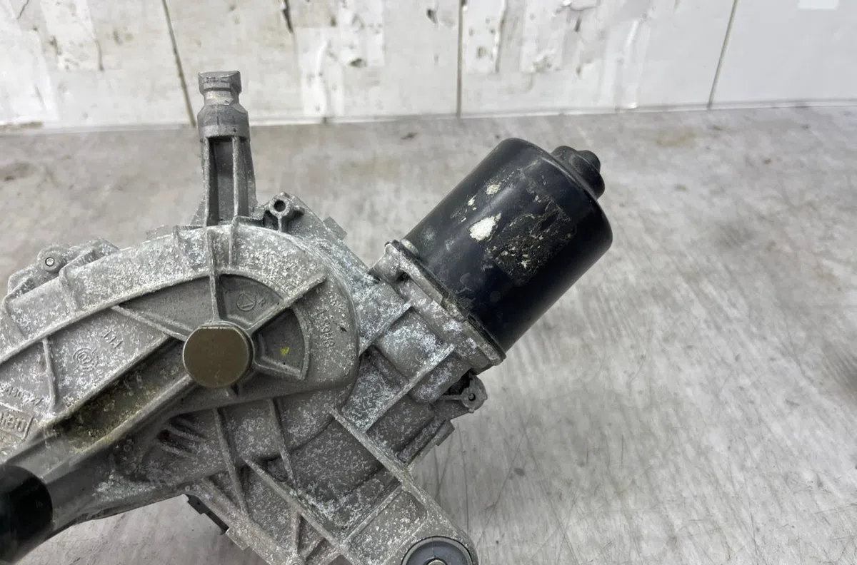 Moteur essuie-glace av droit CITROEN C4 GRAND PICASSO 1 occasion