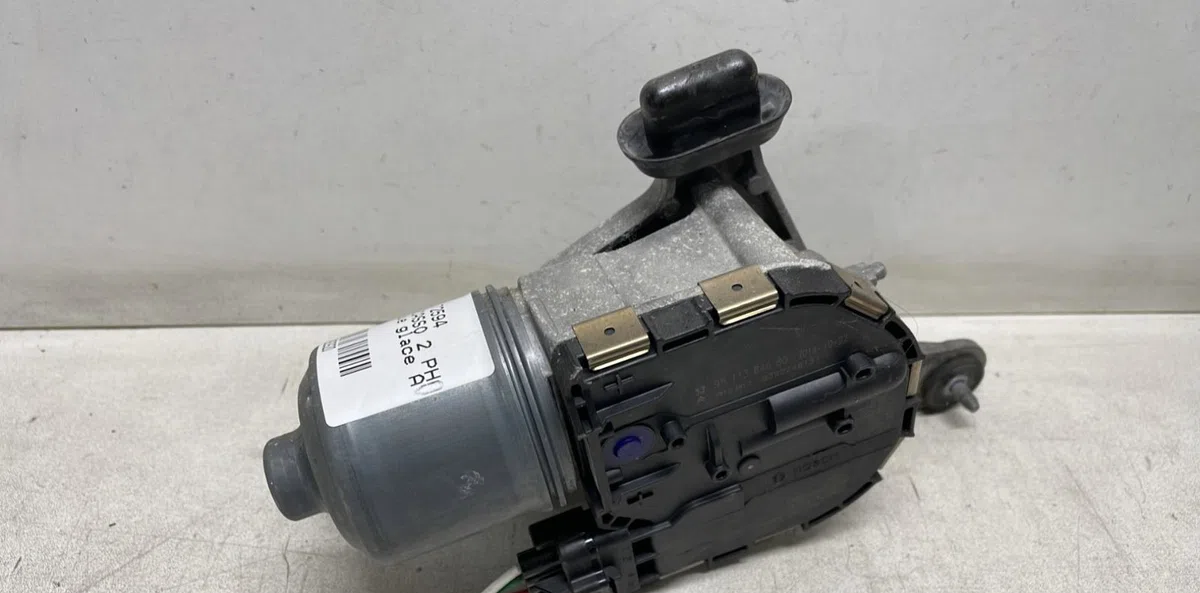 Moteur essuie-glace av droit Citroen C4 GRAND PICASSO II (DA_, DE_) 2.0 bluehdi 150 (2013) occasion