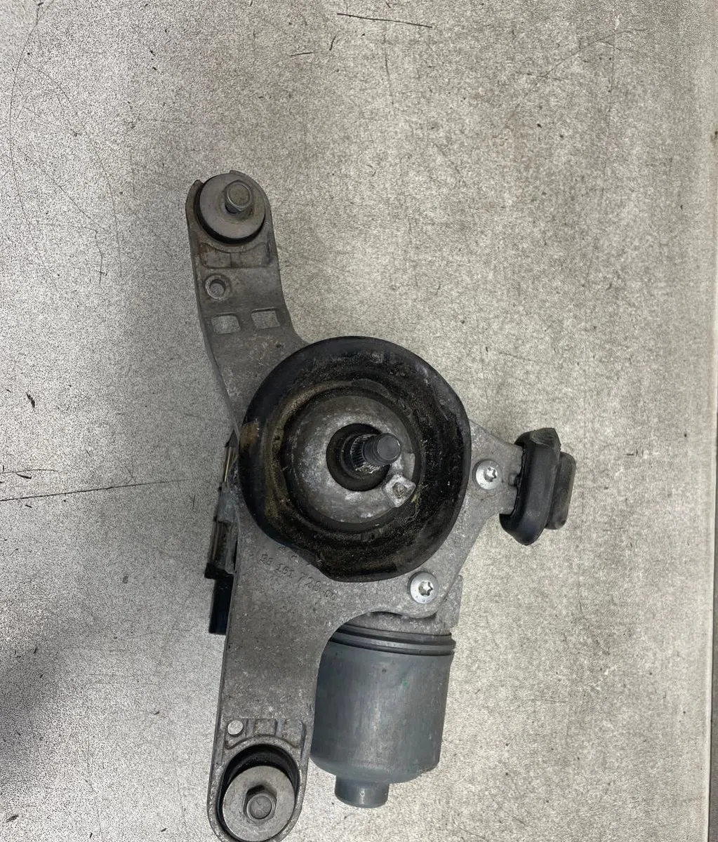 Moteur essuie-glace av droit Citroen GRAND C4 SPACETOURER (3A_, 3E_) 1.5 bluehdi 130 (2018) occasion