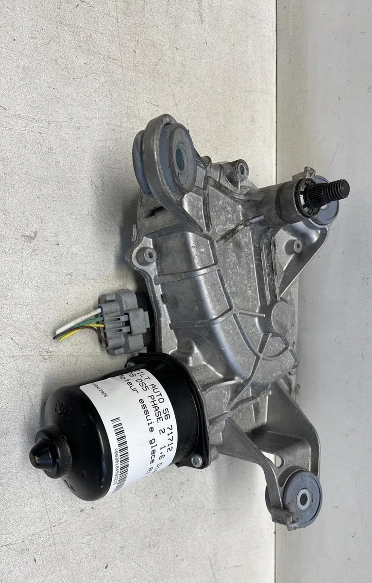 Moteur essuie-glace av droit Ds DS 5 (KF_) 1.6 bluehdi 120 (2015-2018) 5 portes occasion