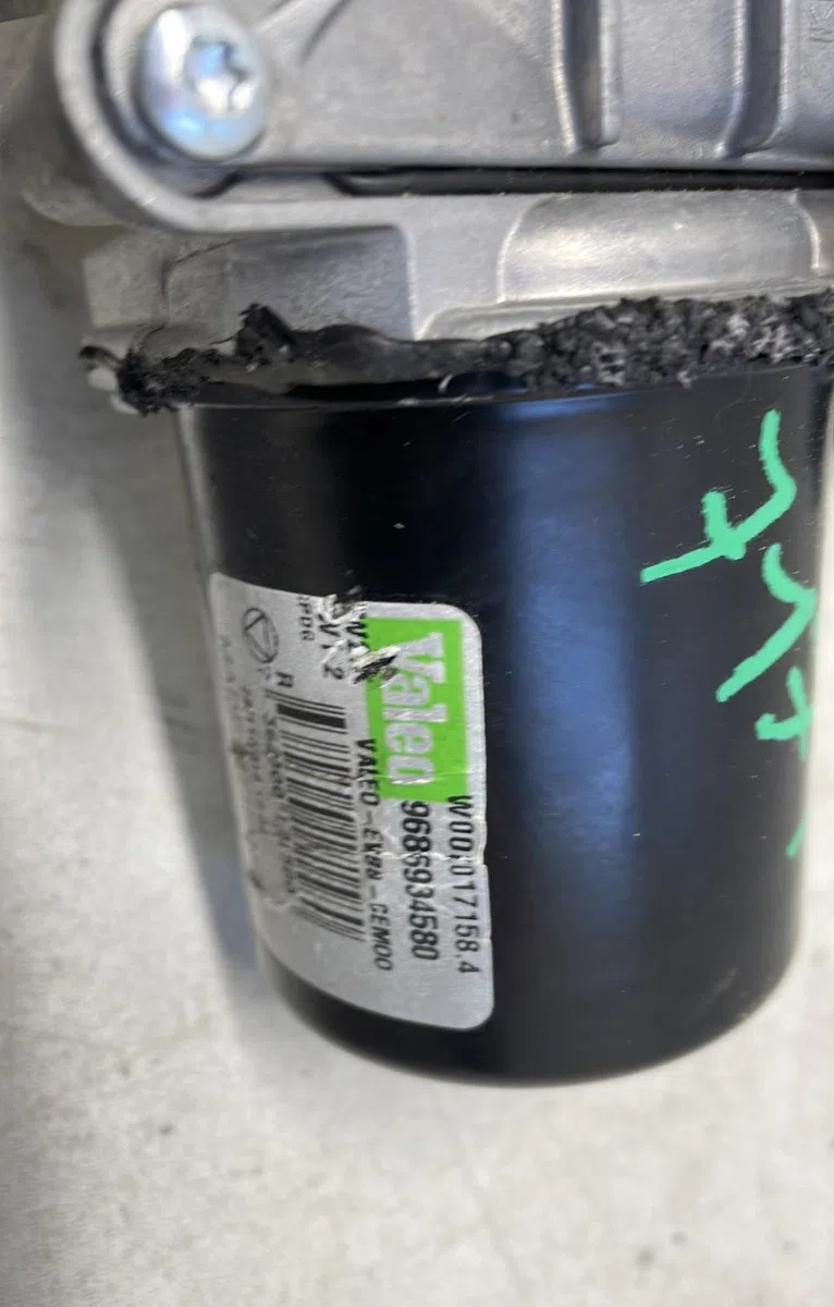 Moteur essuie-glace av droit Ds DS 5 (KF_) 1.6 bluehdi 120 (2015-2018) 5 portes occasion