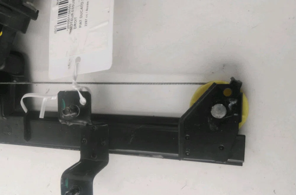 Moteur essuie-glace av droit Fiat DUCATO Camionnette (250_) 130 multijet 2,3 d (2011) occasion
