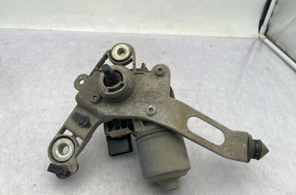 Moteur essuie-glace av droit FORD FOCUS 3 PHASE 1 occasion