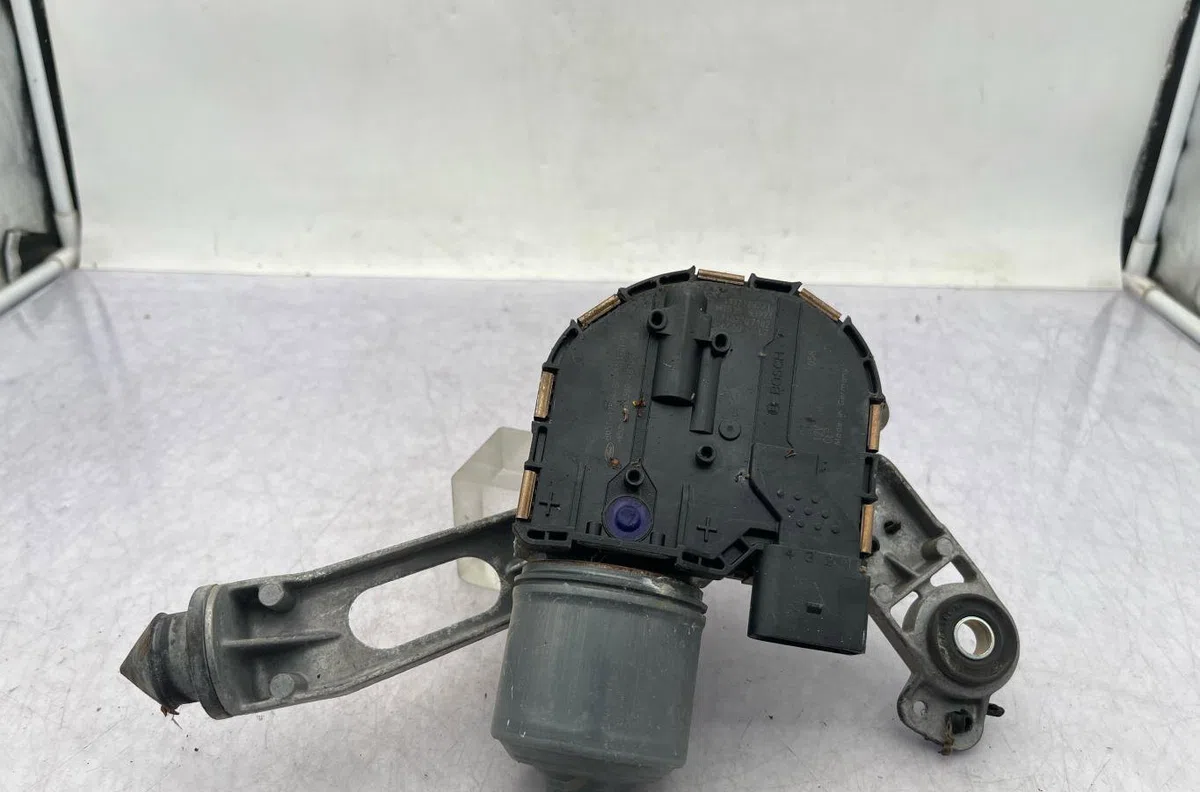 Moteur essuie-glace av droit FORD FOCUS 3 PHASE 1 occasion