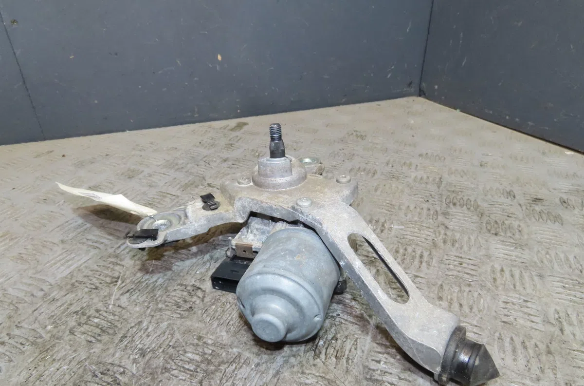 Moteur essuie-glace av droit Ford FOCUS III 1.0 ecoboost (2012-2017) occasion