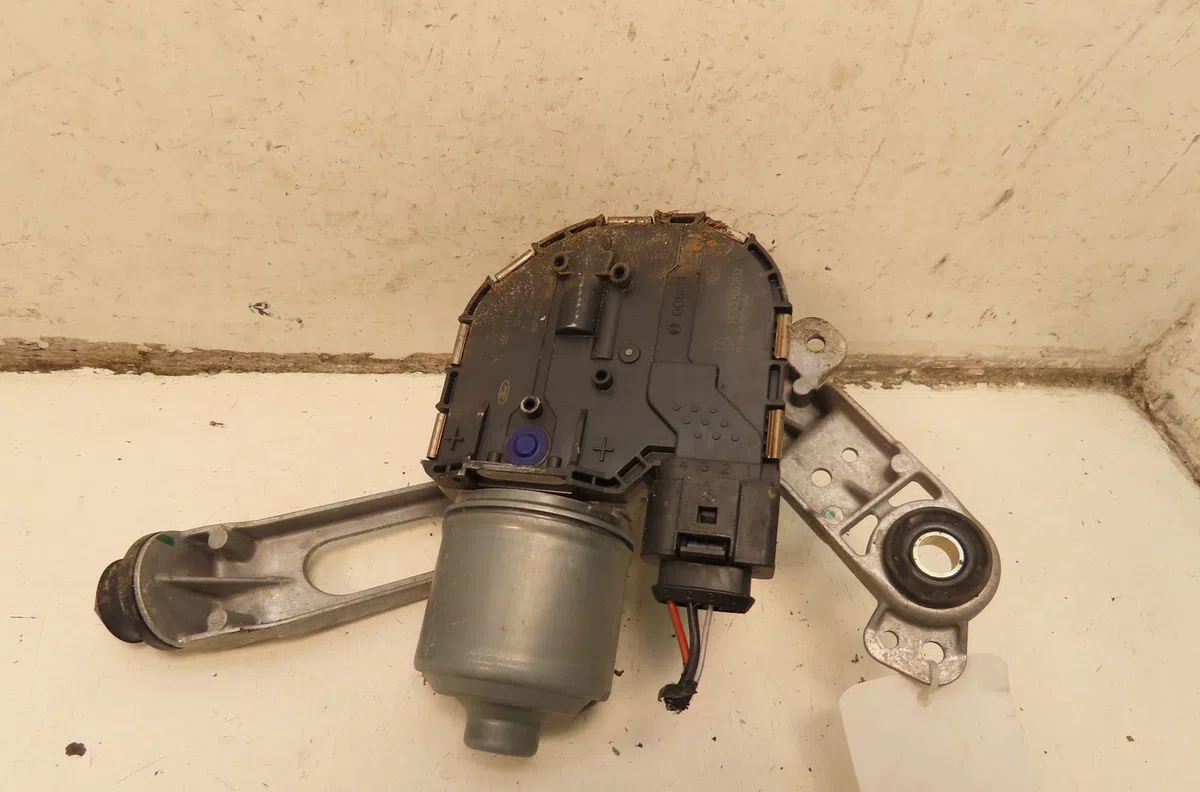 Moteur essuie-glace av droit Ford FOCUS IV (HN) 1.0 ecoboost (2018) occasion
