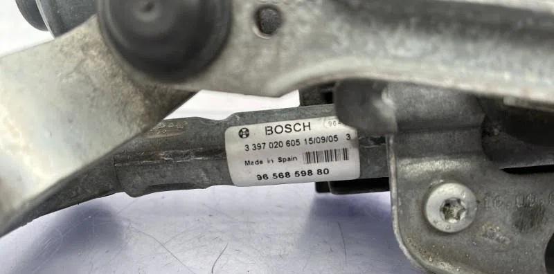 Moteur essuie-glace av droit OPEL VIVARO 1 PHASE 2 occasion