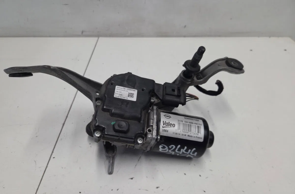 Moteur essuie-glace av droit OPEL ZAFIRA TOURER C PHASE 1 occasion