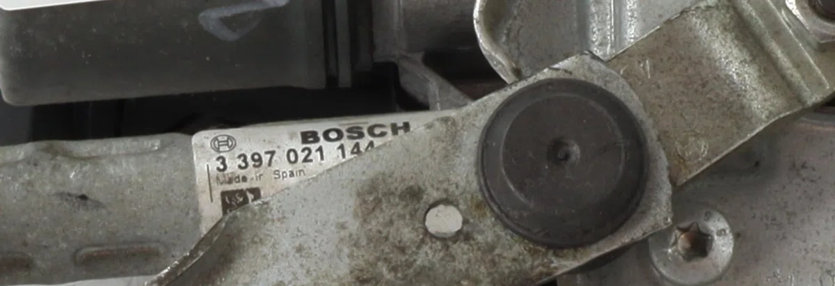 Moteur essuie-glace av droit Peugeot 3008 Monospace (0U_) 2.0 hdi (2009-2016) 5 portes occasion