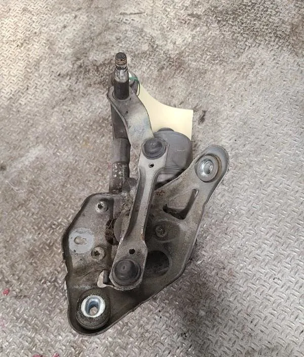 Moteur essuie-glace av droit Peugeot 407 (6D_) 2.0 hdi 135 (6drhrh, 6drhre, 6drhrg, 6drhrj) (2004-2010) 4 portes occasio