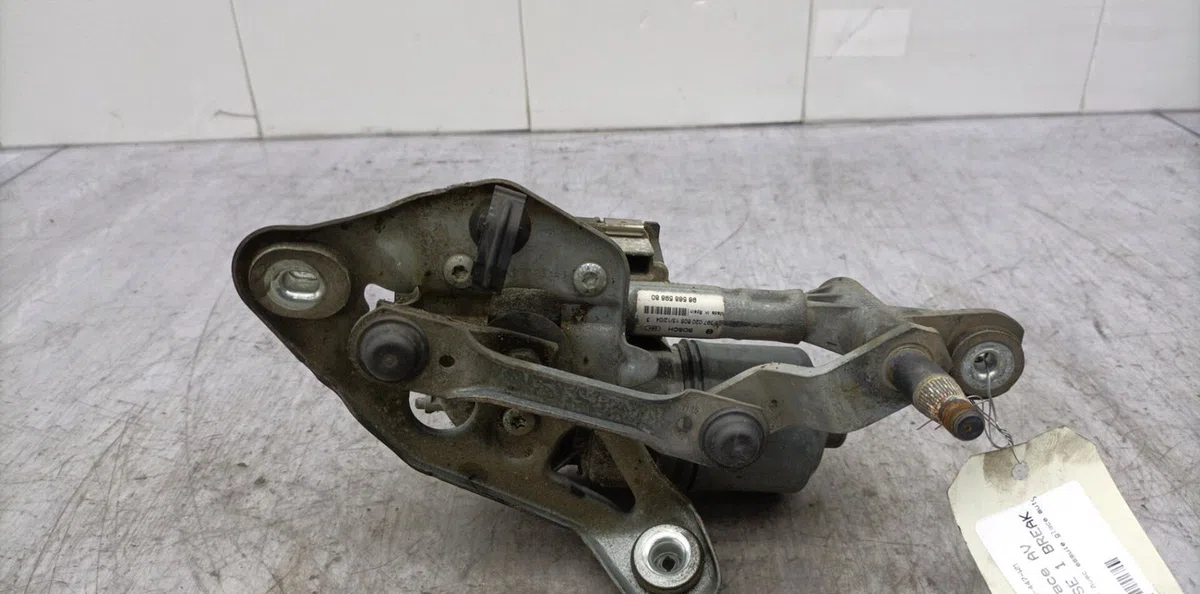 Moteur essuie-glace av droit PEUGEOT 407 PHASE 1 BREAK occasion