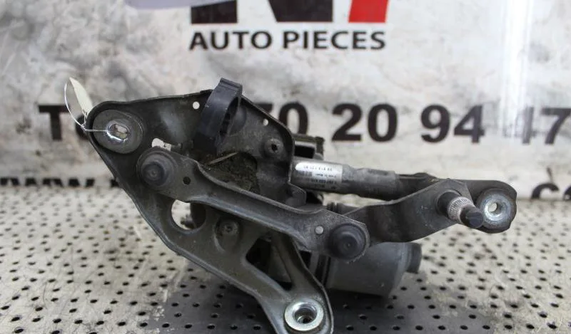 Moteur essuie-glace av droit PEUGEOT 407 PHASE 1 occasion