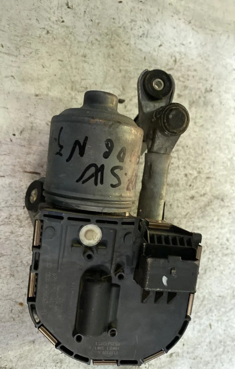 Moteur essuie-glace av droit Peugeot 407 SW (6E_) 2.0 hdi 135 (2004-2010) occasion
