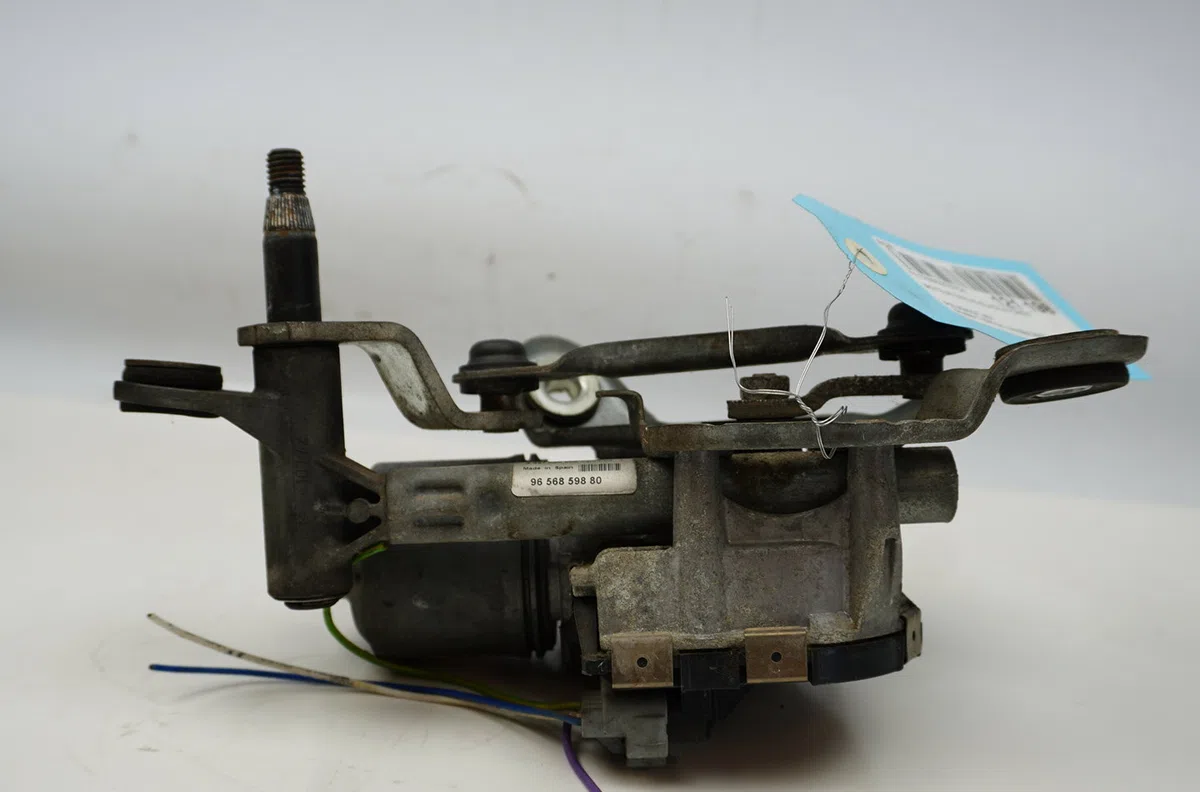 Moteur essuie-glace av droit Peugeot 407 SW (6E_) 2.2 (2004-2005) occasion