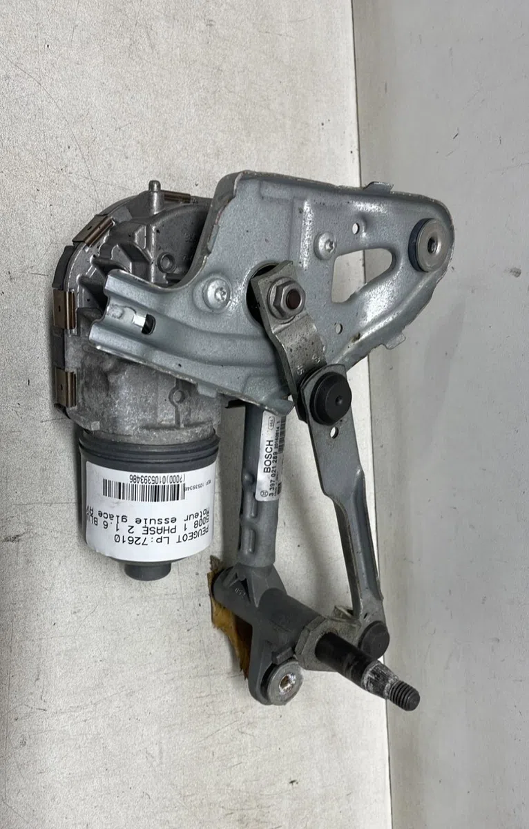 Moteur essuie-glace av droit Peugeot 5008 (0U_, 0E_) 1.6 bluehdi 120 (2014-2017) 5 portes occasion