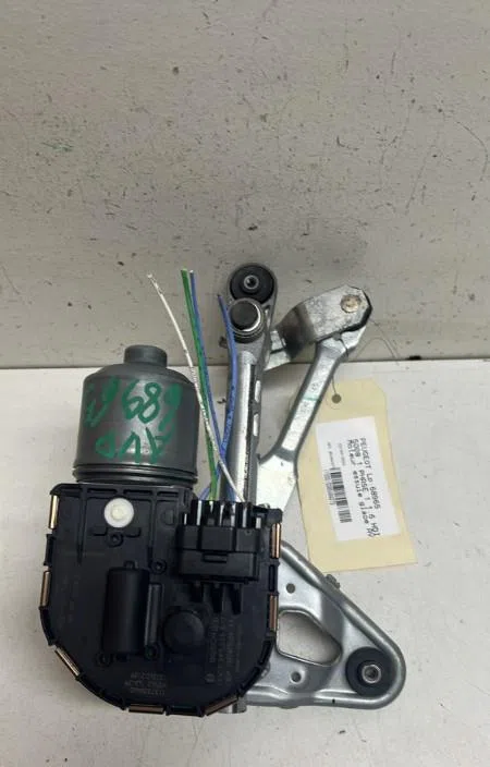Moteur essuie-glace av droit Peugeot 5008 (0U_, 0E_) 1.6 hdi (2010-2017) occasion