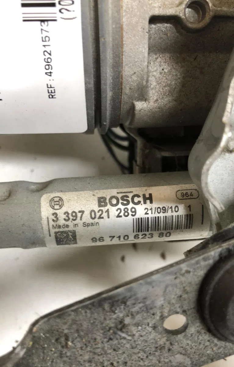 Moteur essuie-glace av droit Peugeot 5008 (0U_, 0E_) 2.0 hdi 150 - bluehdi 150 (2009-2017) 5 portes occasion