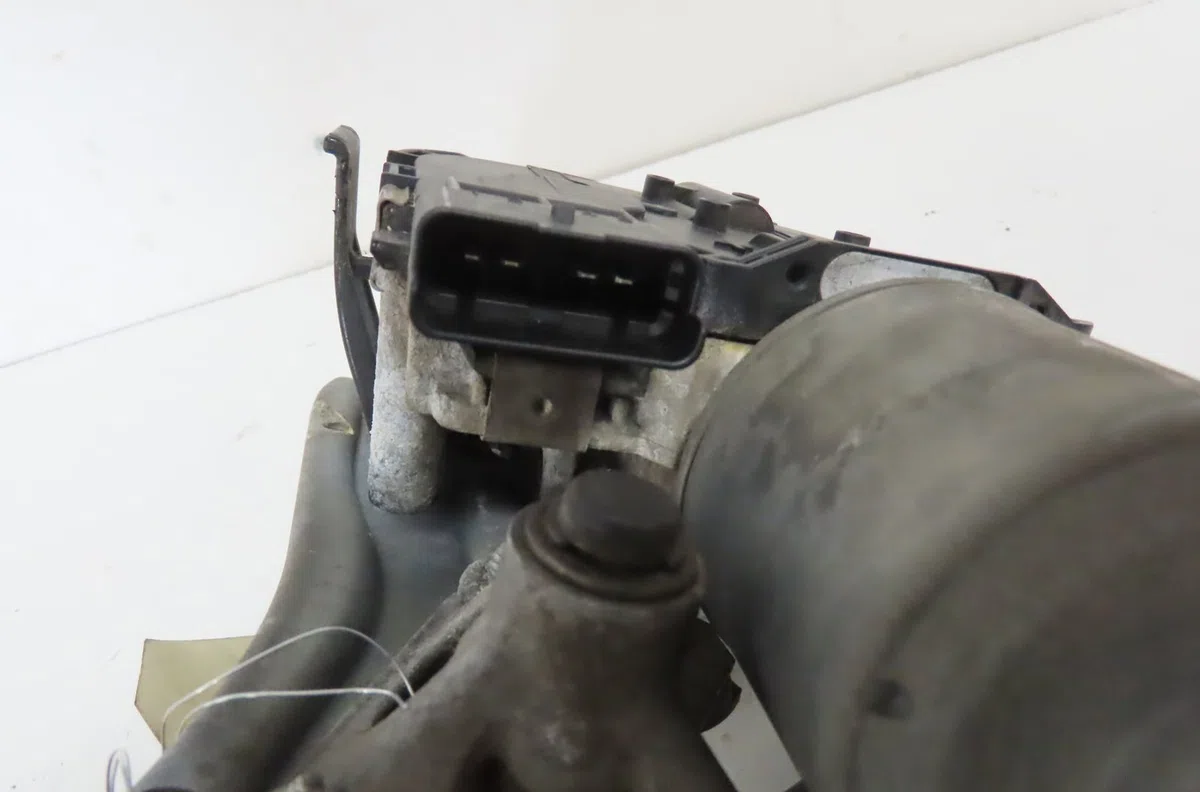 Moteur essuie-glace av droit Peugeot 508 I (8D_) 2.2 hdi (2010-2018) occasion
