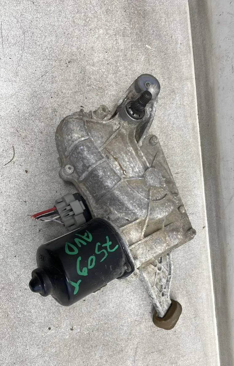 Moteur essuie-glace av droit Renault GRAND SCÉNIC III (JZ0-1_) 1.5 dci (2009) 5 portes occasion