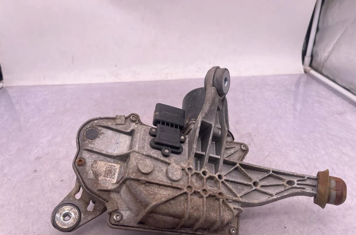 Moteur essuie-glace av droit RENAULT SCENIC 3 PHASE 1 occasion